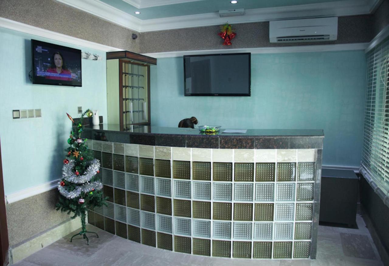 Milestone Hotel Ogombo Extérieur photo
